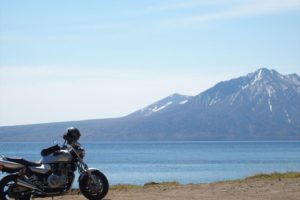 支笏湖とバイク